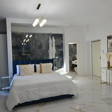 Nocleg ze śniadaniem Nm Luxury 4*