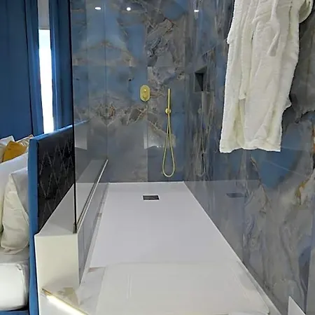 Nm Luxury Couette-café